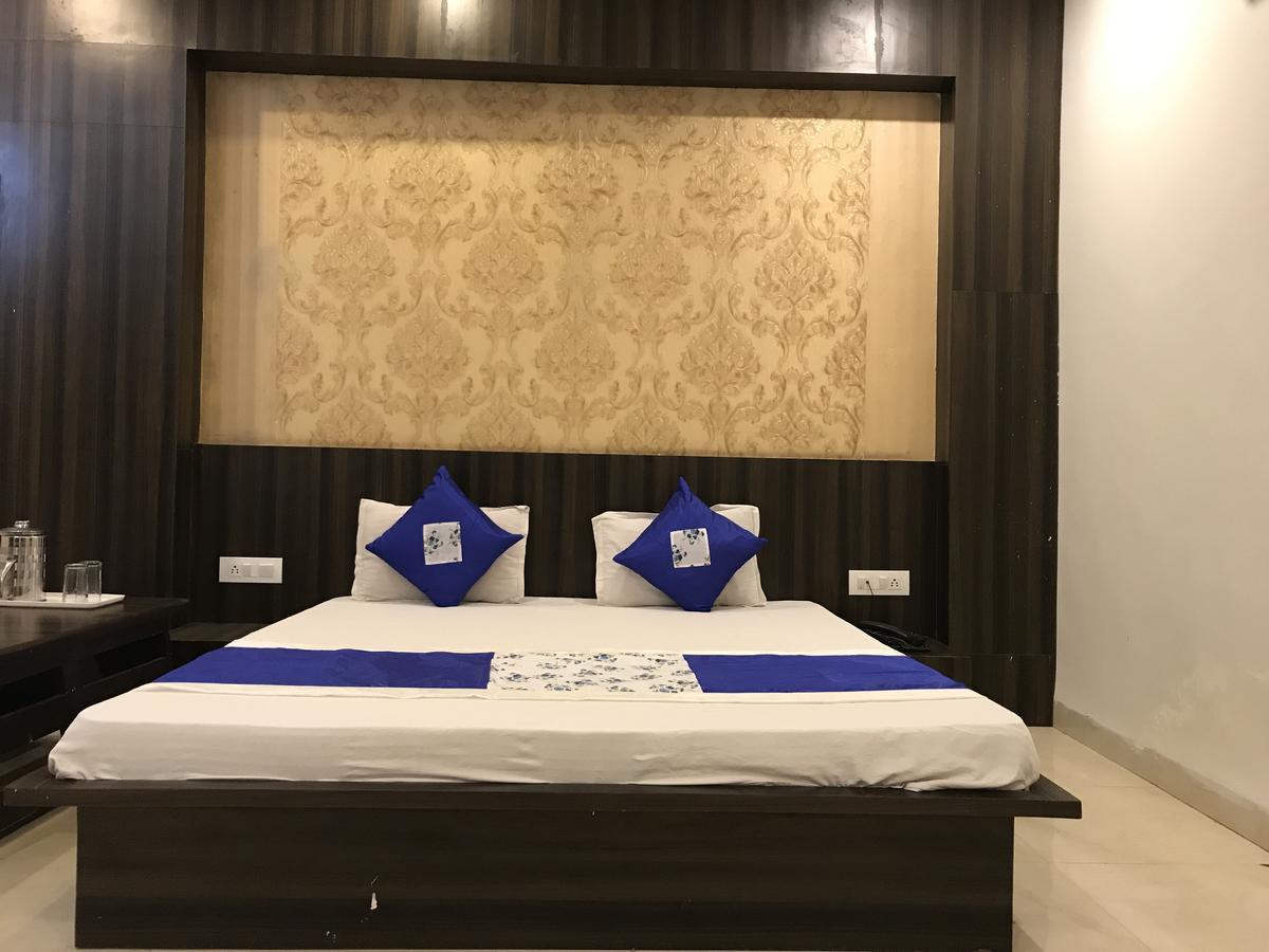 Hotel City Palace Ujjain Luaran gambar